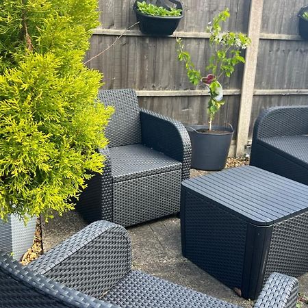 Double Room In Great Barr Near M5 - M6 - Parking - Tv Bed-Garden バーミンガム エクステリア 写真