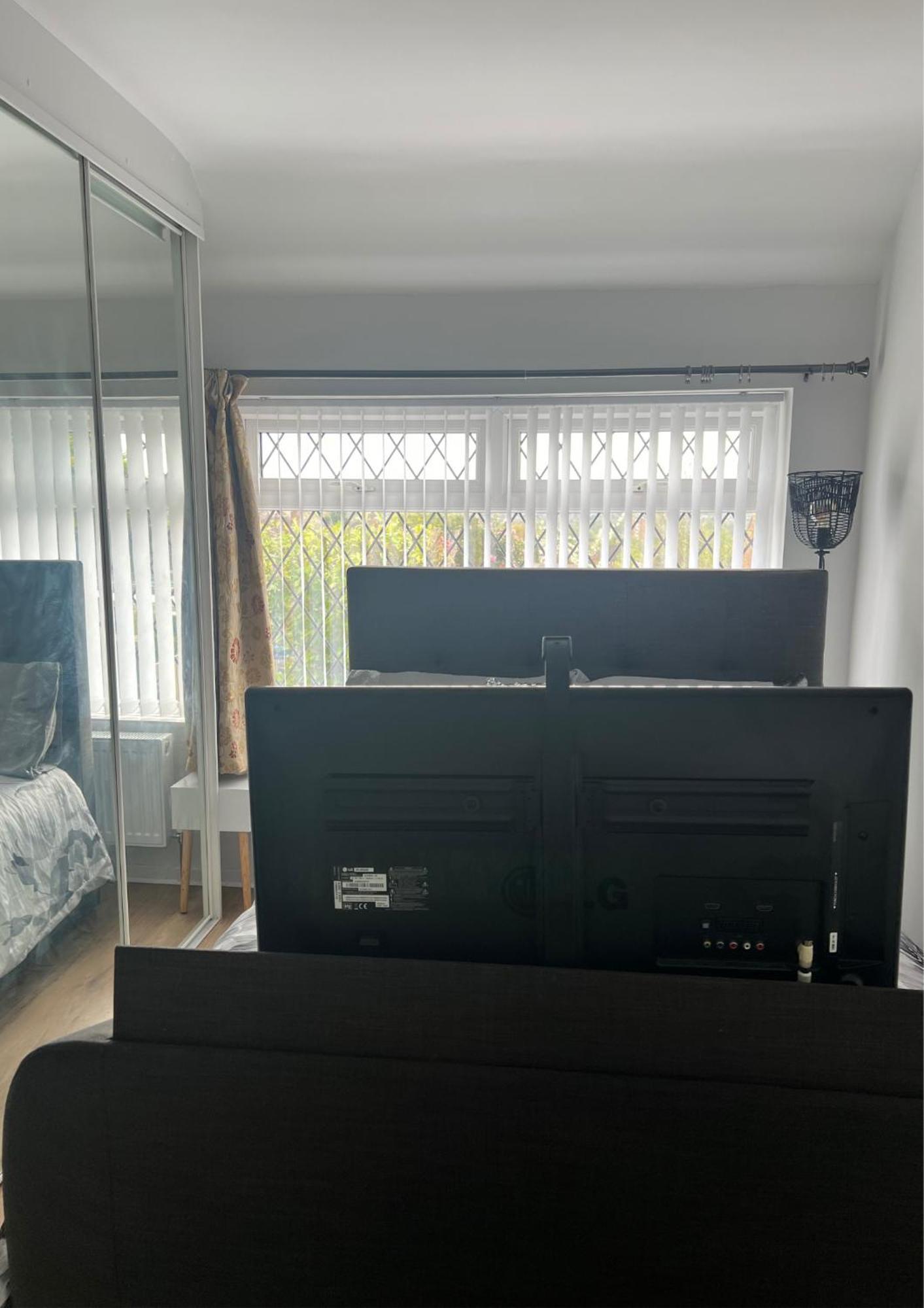 Double Room In Great Barr Near M5 - M6 - Parking - Tv Bed-Garden バーミンガム エクステリア 写真