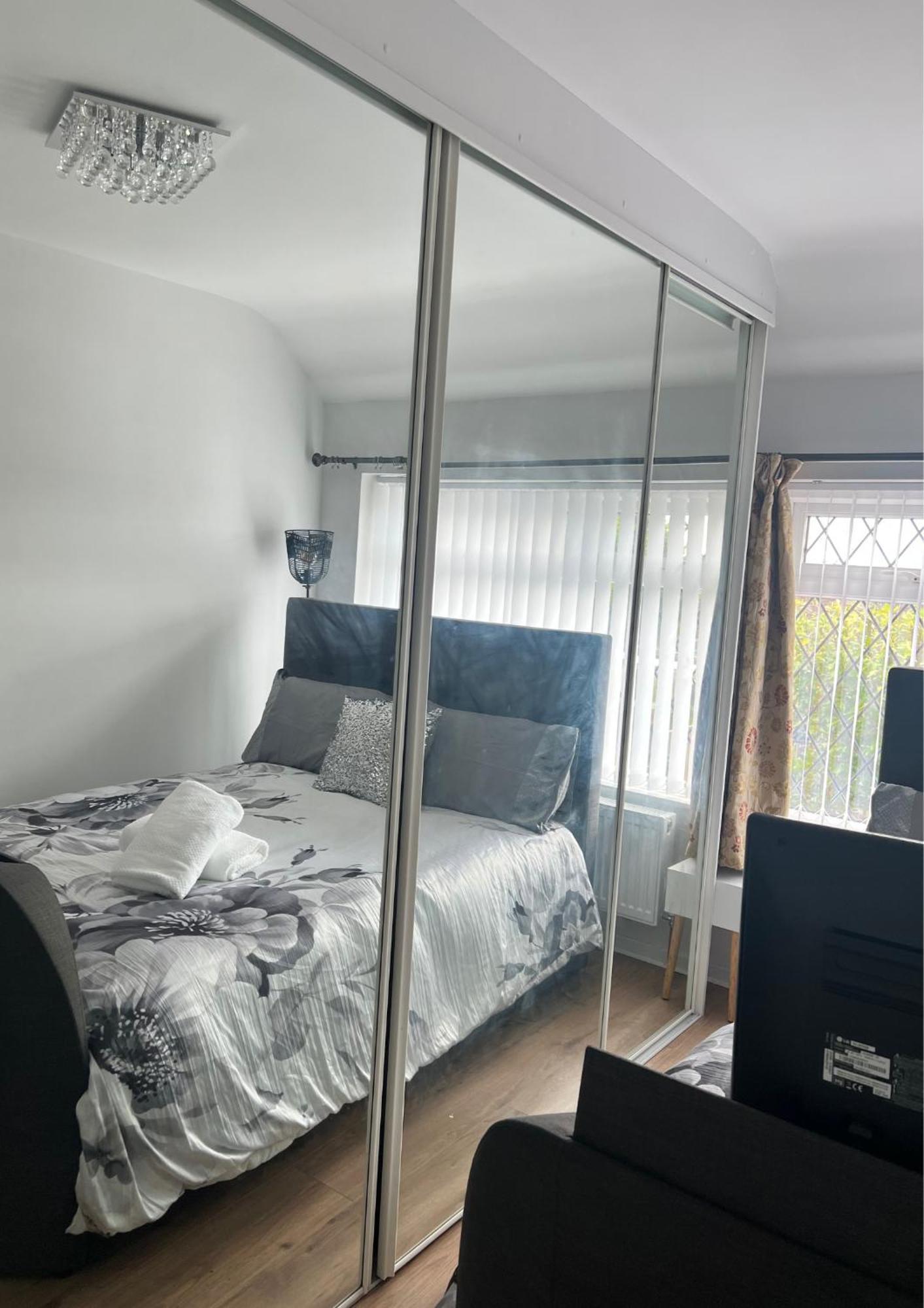 Double Room In Great Barr Near M5 - M6 - Parking - Tv Bed-Garden バーミンガム エクステリア 写真
